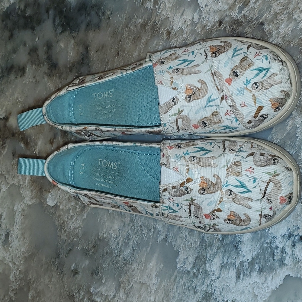 Tom's shoes
